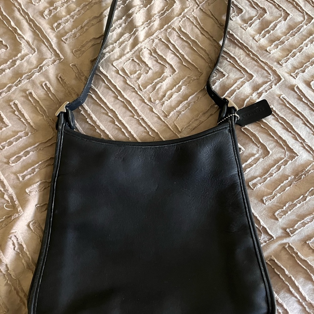 Vintage Coach Black Leather Shoulder Bag